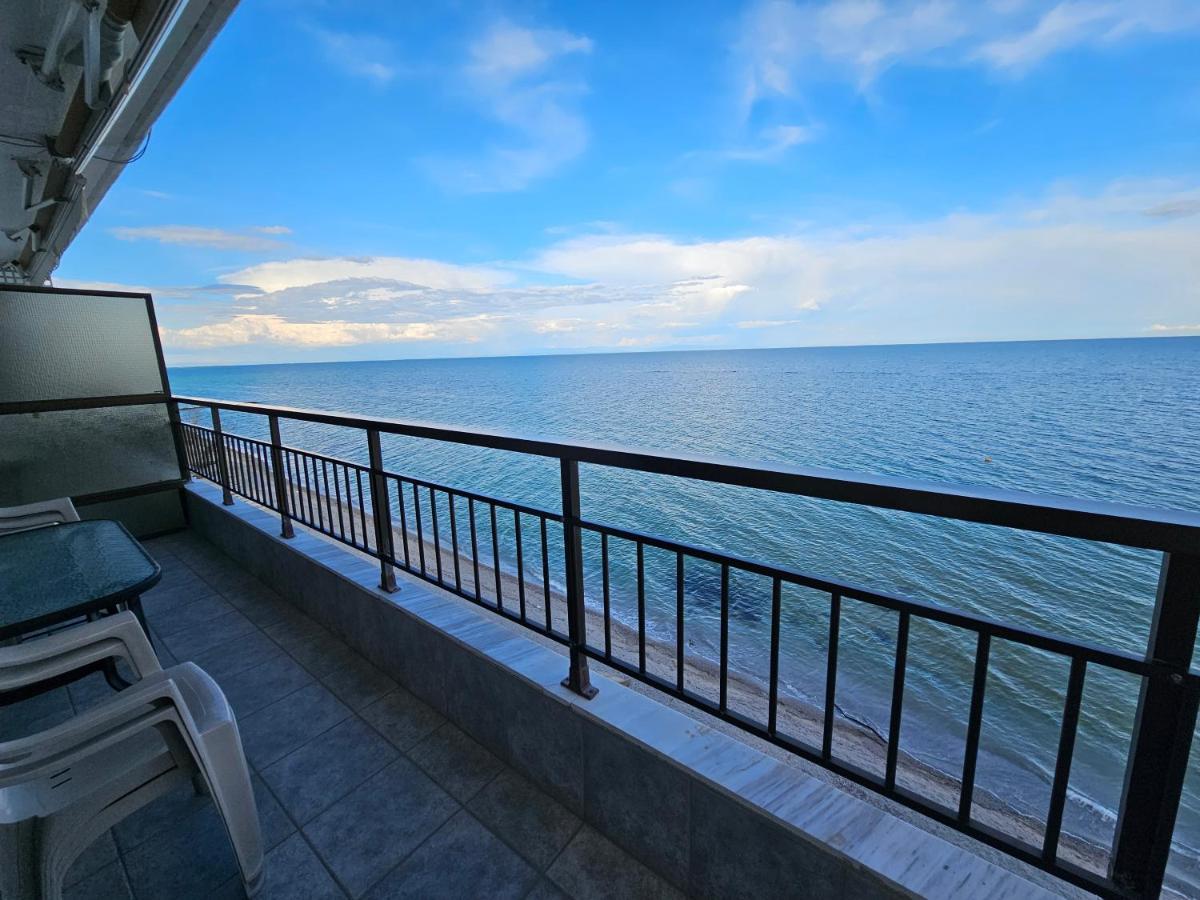 Studio Just On The Beach Paralia Katerinis Bagian luar foto