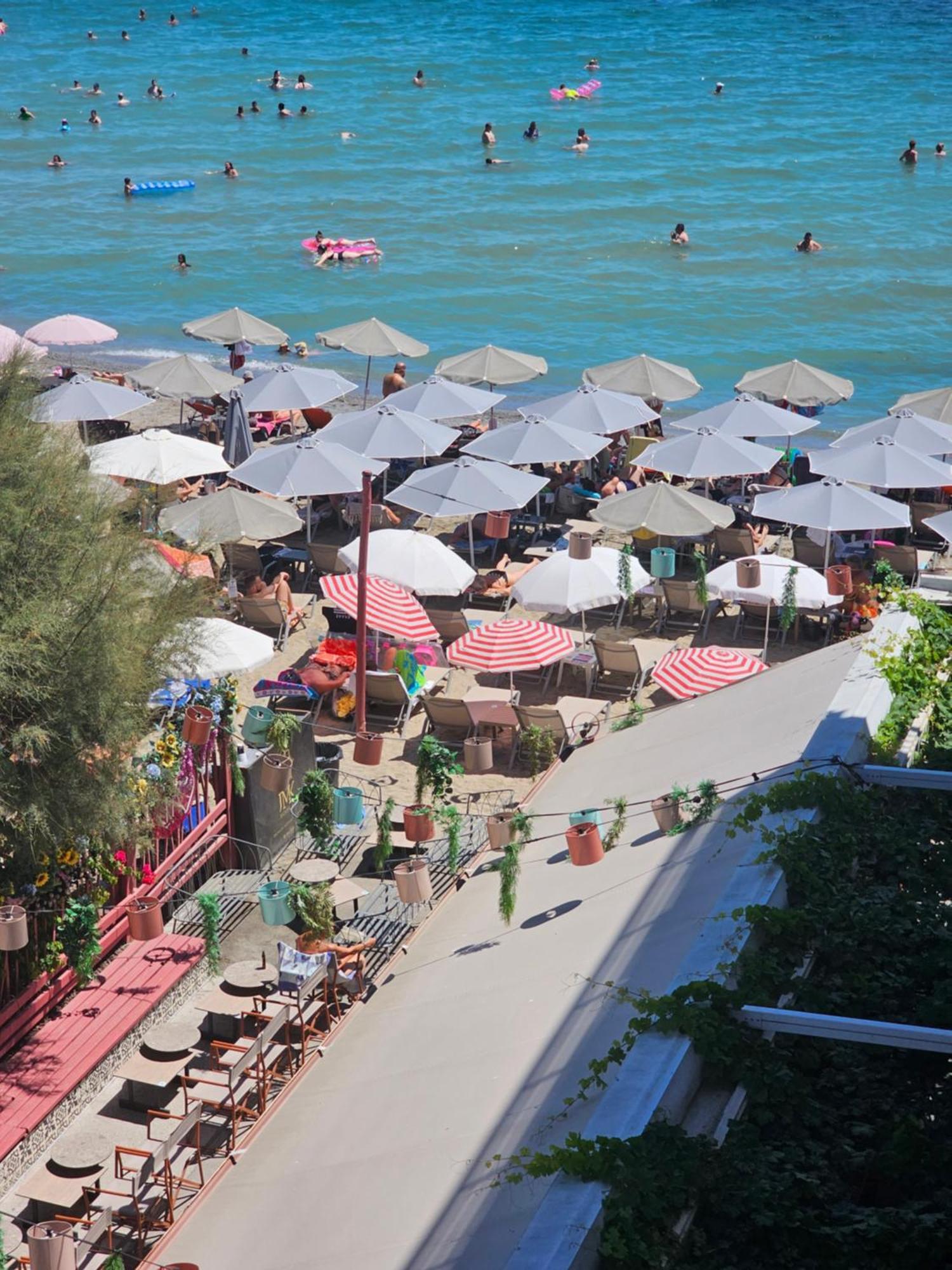 Studio Just On The Beach Paralia Katerinis Bagian luar foto