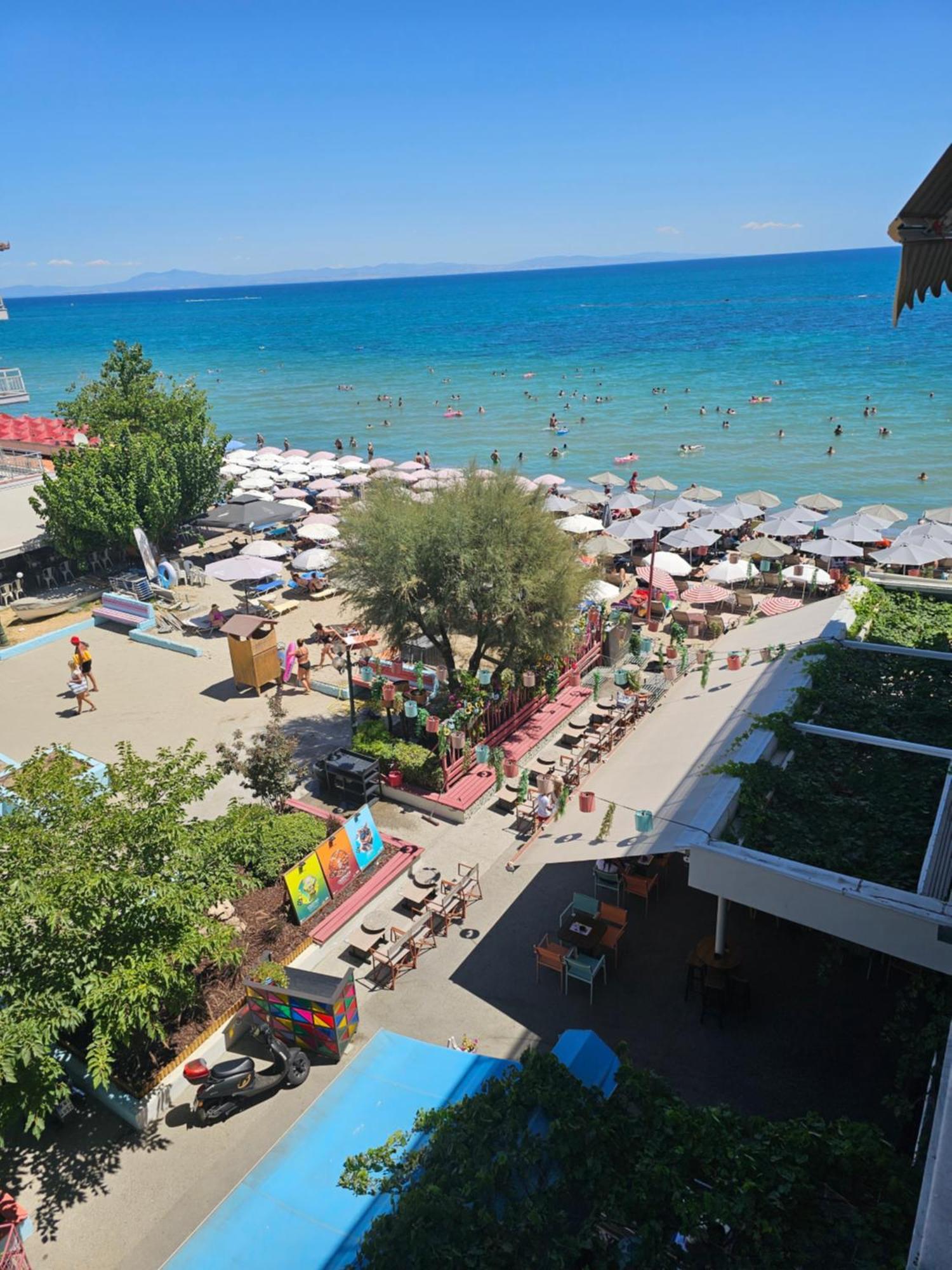 Studio Just On The Beach Paralia Katerinis Bagian luar foto
