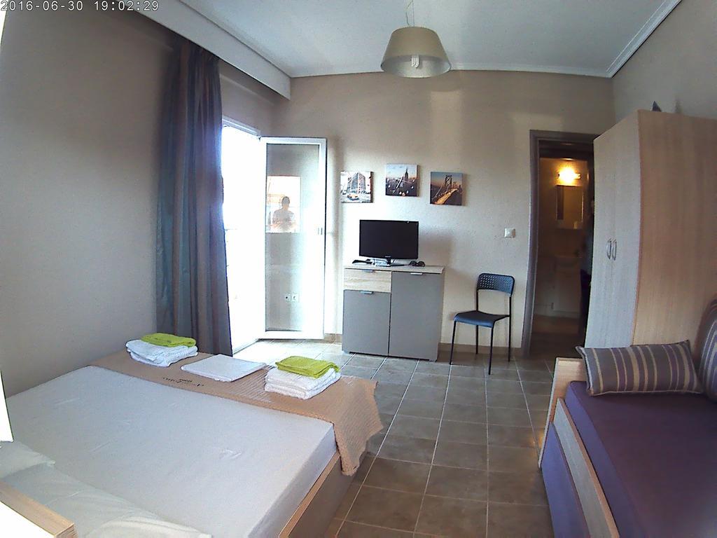 Studio Just On The Beach Paralia Katerinis Bagian luar foto